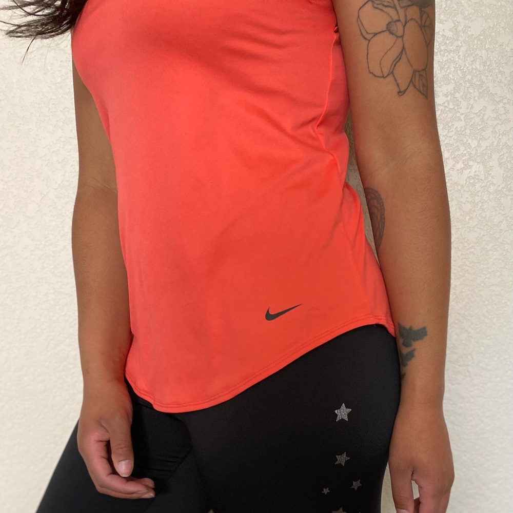 Nike Women’s Size Small Tank